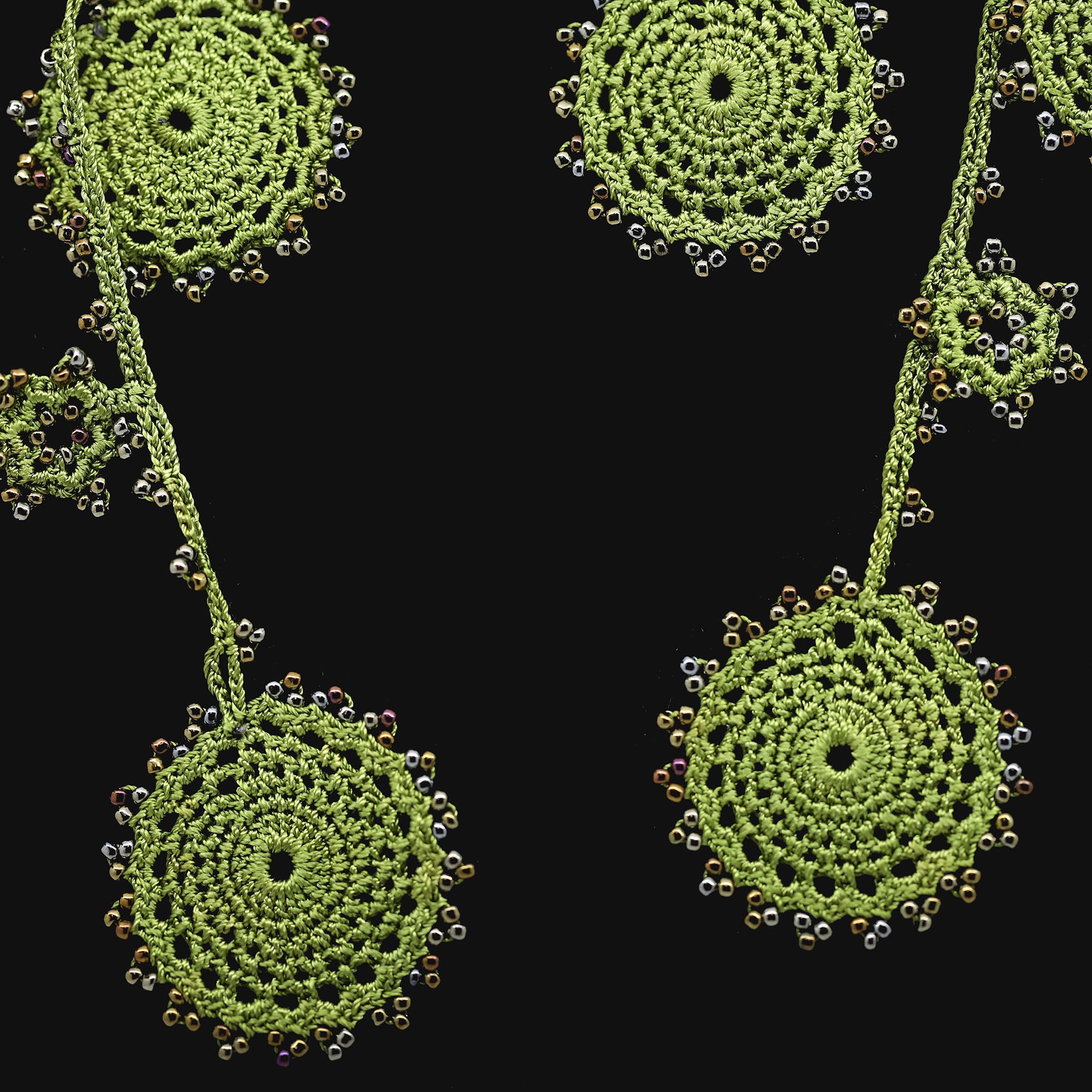 Flake Open Ended Crochet Necklace