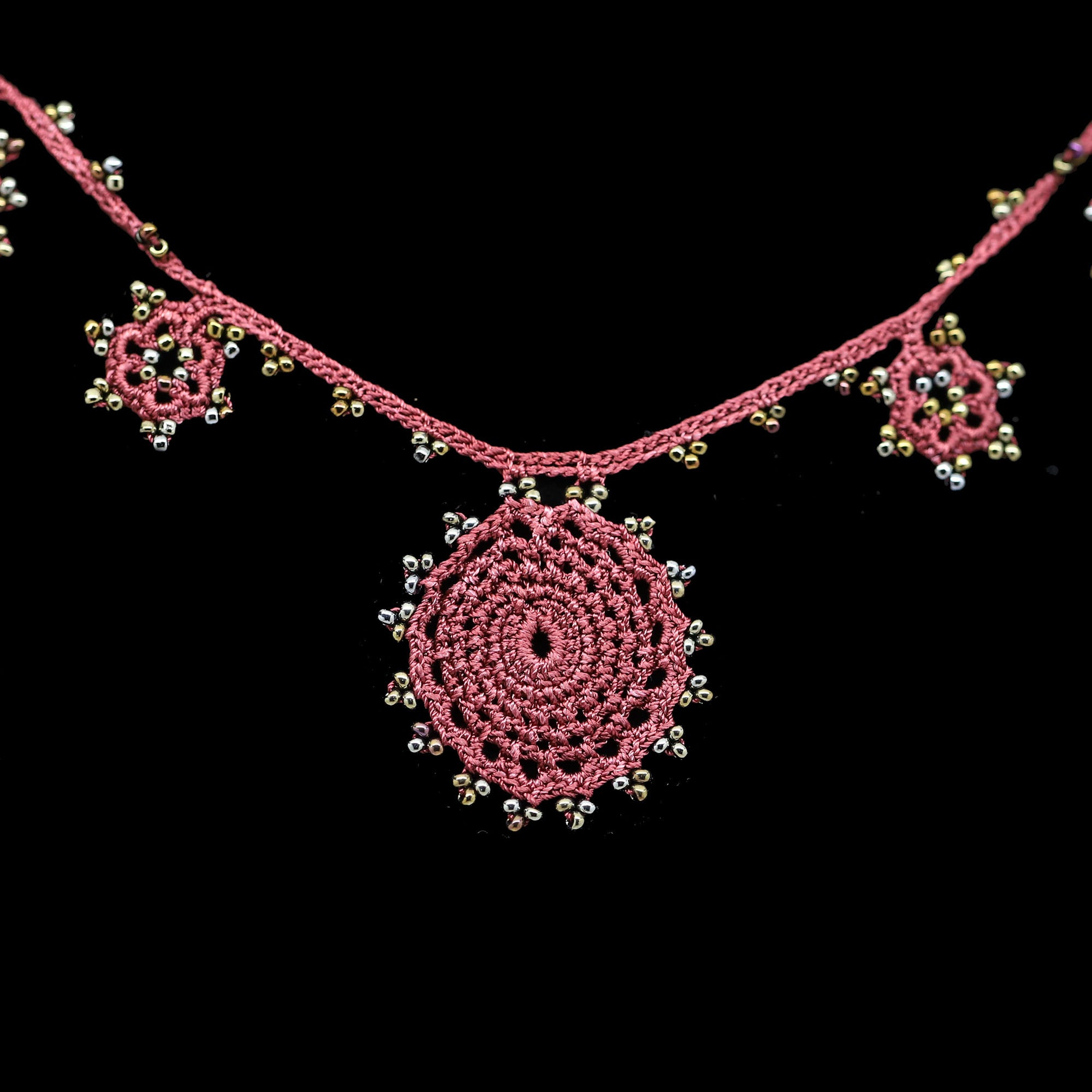 Flake Open Ended Crochet Necklace