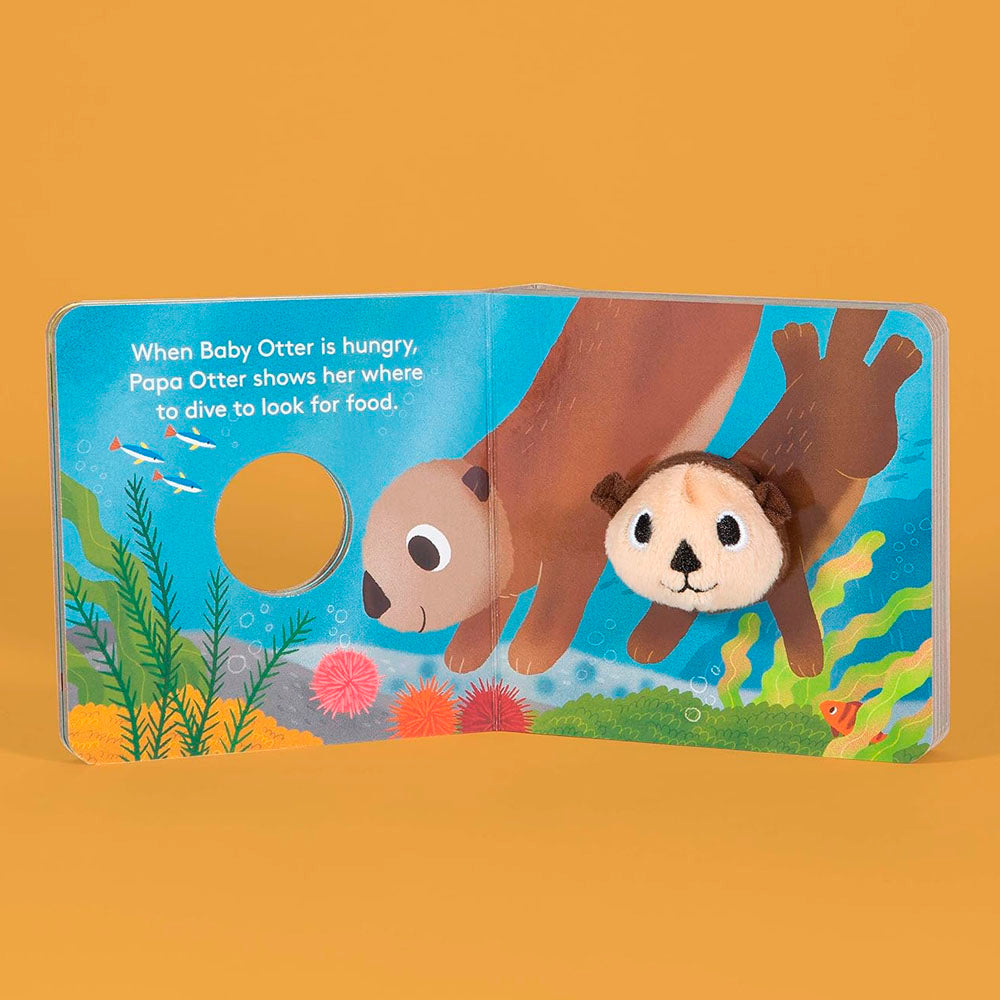 Baby Otter: Finger Puppet Book